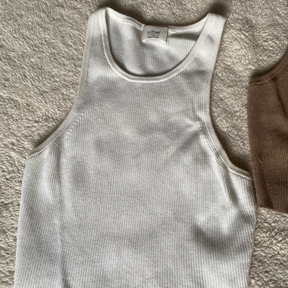 Aritzia- Wilfred clutch sweater tank - Picture 2 of 5